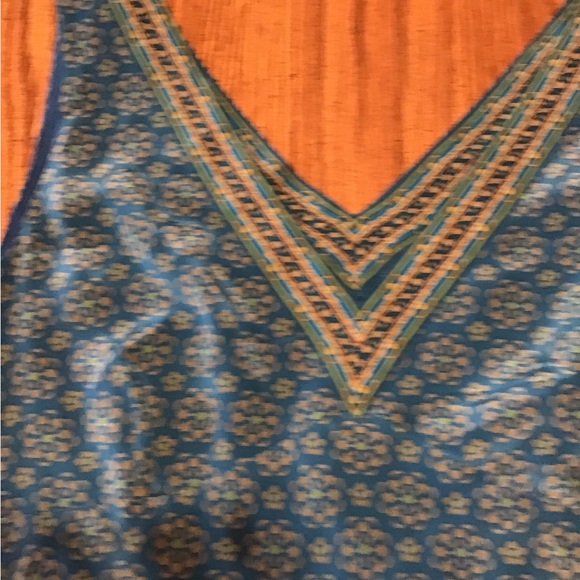 Women’s size 14 Alfani Teal and Gold Patterned sleeveless v neck top - Picture 2 of 8